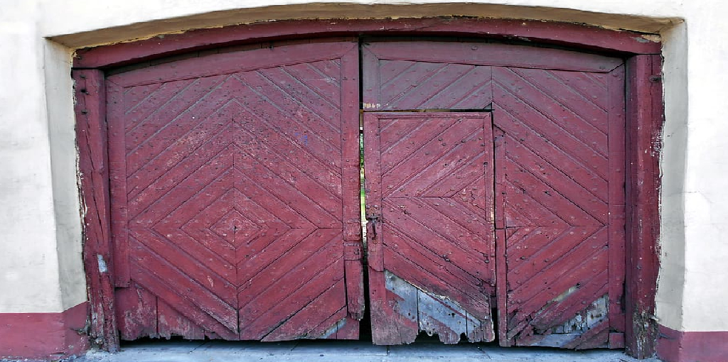 How to Hinge a Gate Outwards 10 Steps (2024)