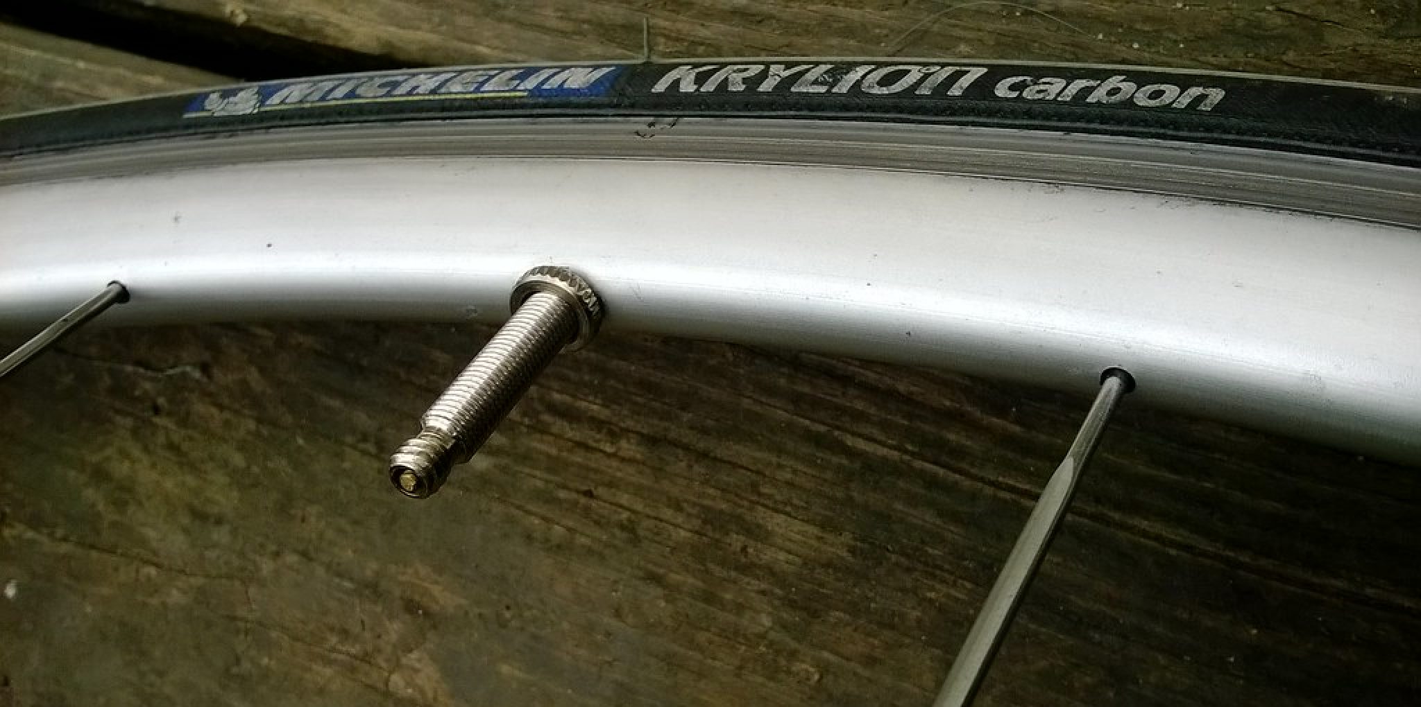 How to Inflate Presta Valve Without Adapter 10 simple Ways (2024)