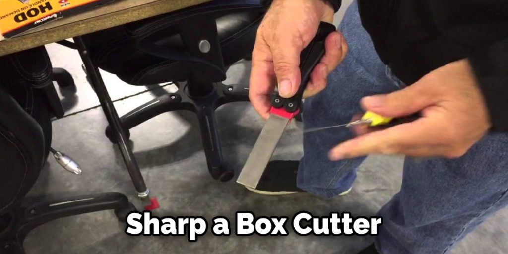 How to Sharpen Box Cutter Explained in 7 Steps (2024)