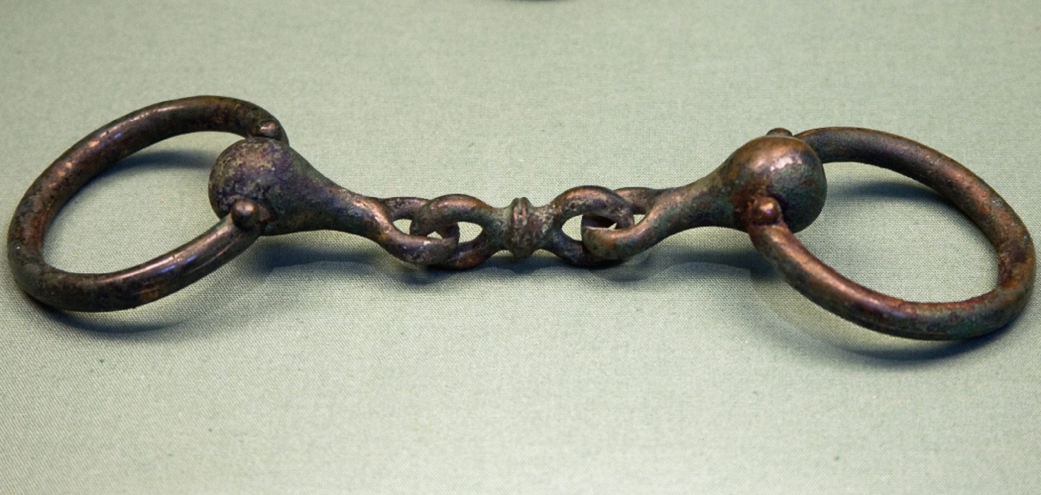 How to Clean Rusty Handcuffs 10 Effective Steps (2024)