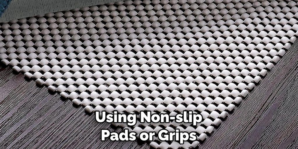 How to Keep Recliner From Sliding on Carpet 10 Easy Tips (2024)