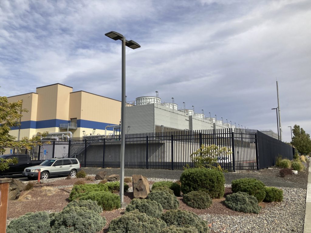 The Dalles OKs construction of more data centers Daily Journal of