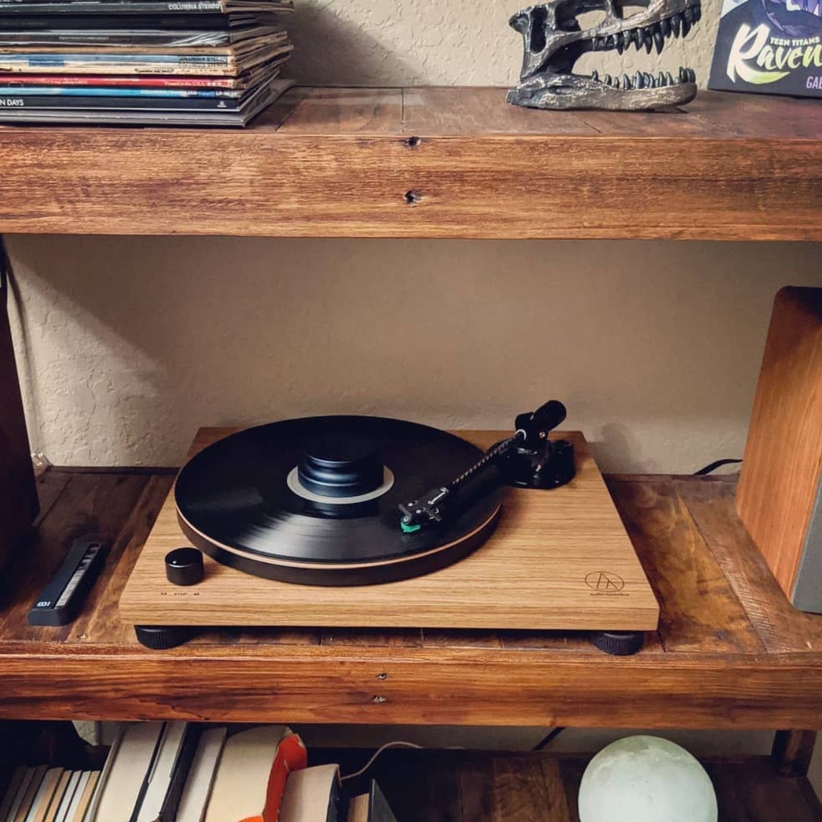 AudioTechnica ATLPW40WN Stereo Turntable (Walnut) DJ Corner
