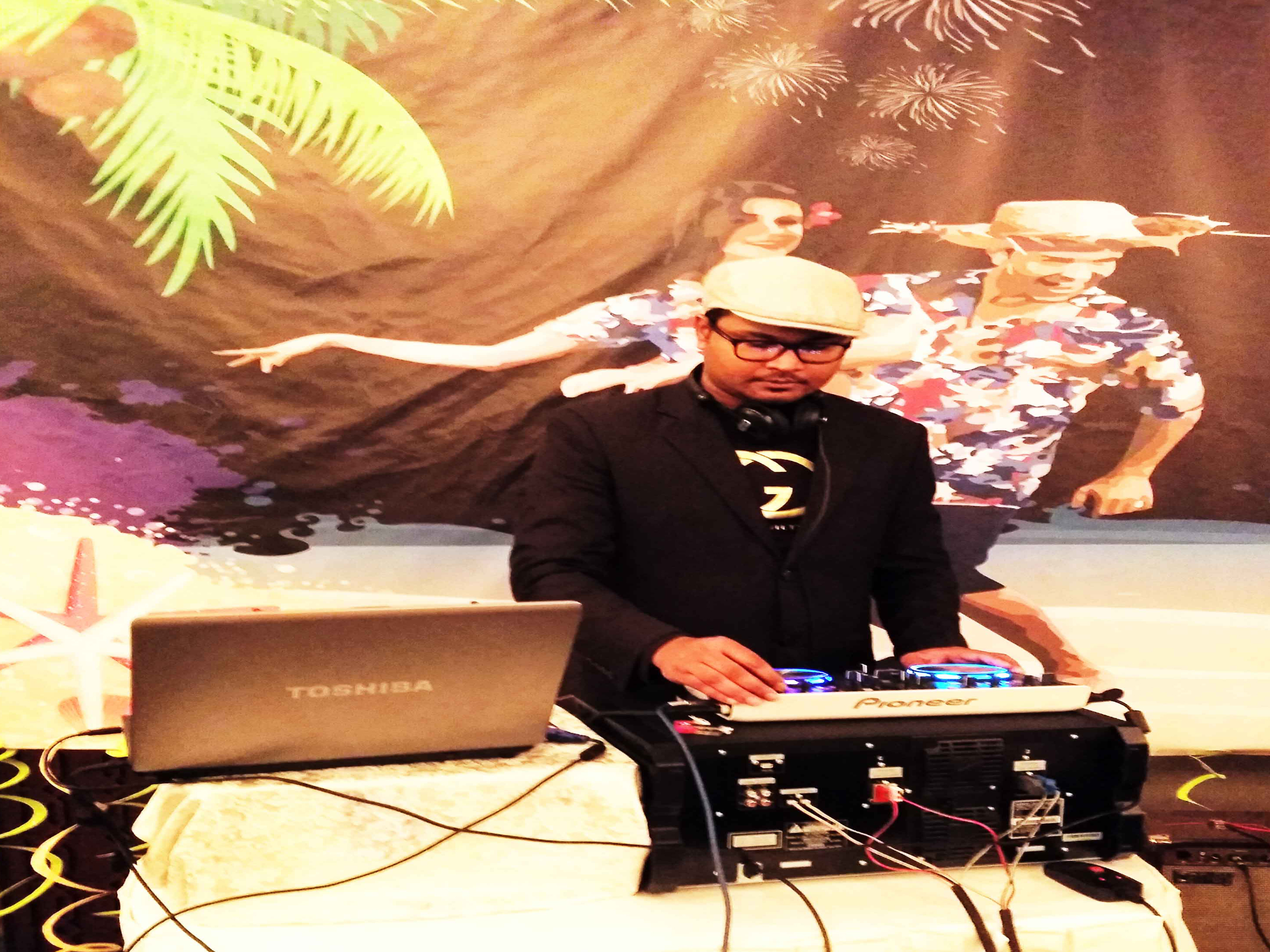 PSD2 DJ for Hire Lights and sounds rental services in Dubai, UAE