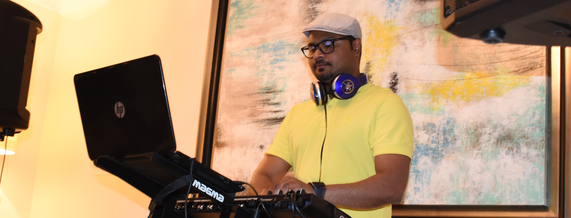 09 DJ for Hire Lights and sounds rental services in Dubai, UAE