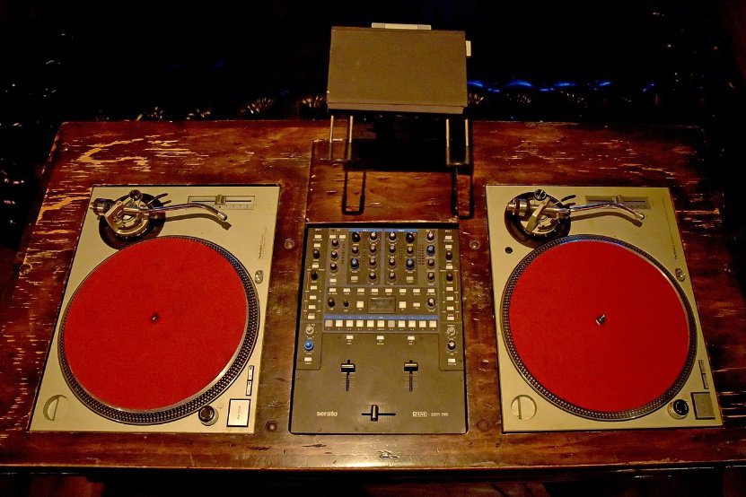 Best DJ Turntables Our Top 10 in 2022 » DJingPro