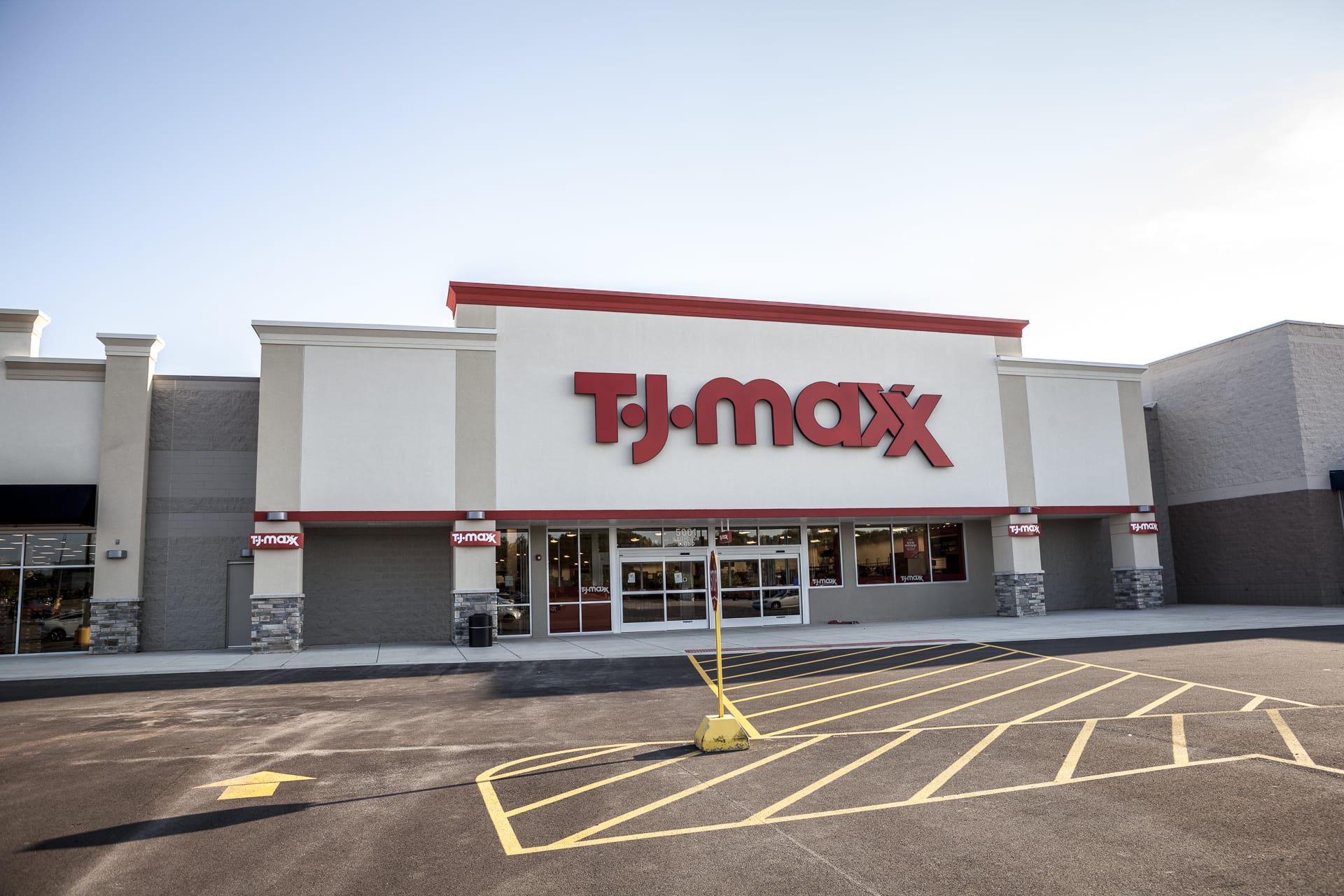 Glen Hollow Shopping Center TJ MAXX D. Joseph Construction