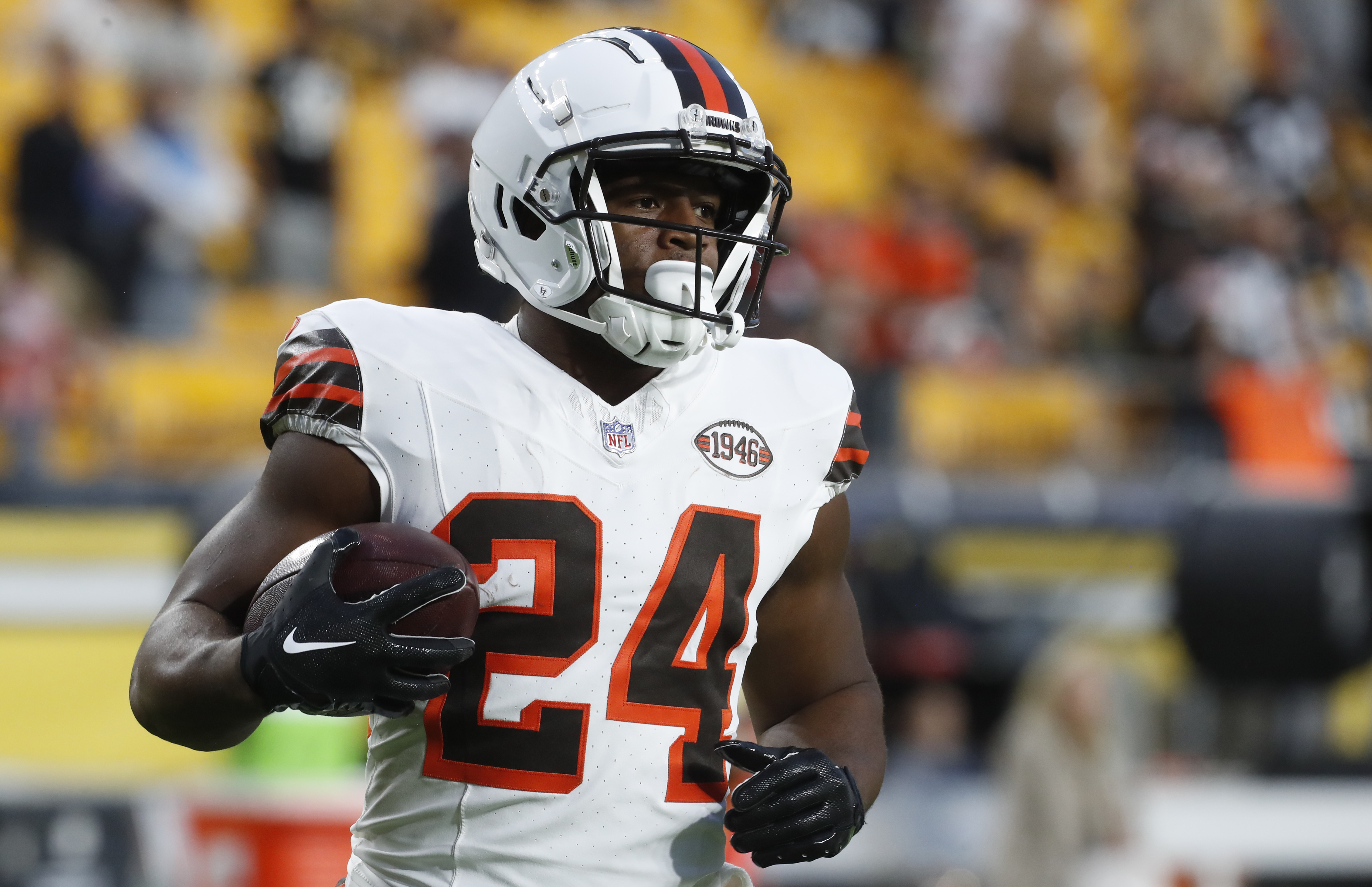 Should you start Nick Chubb in Week 7? | DraftKings Network