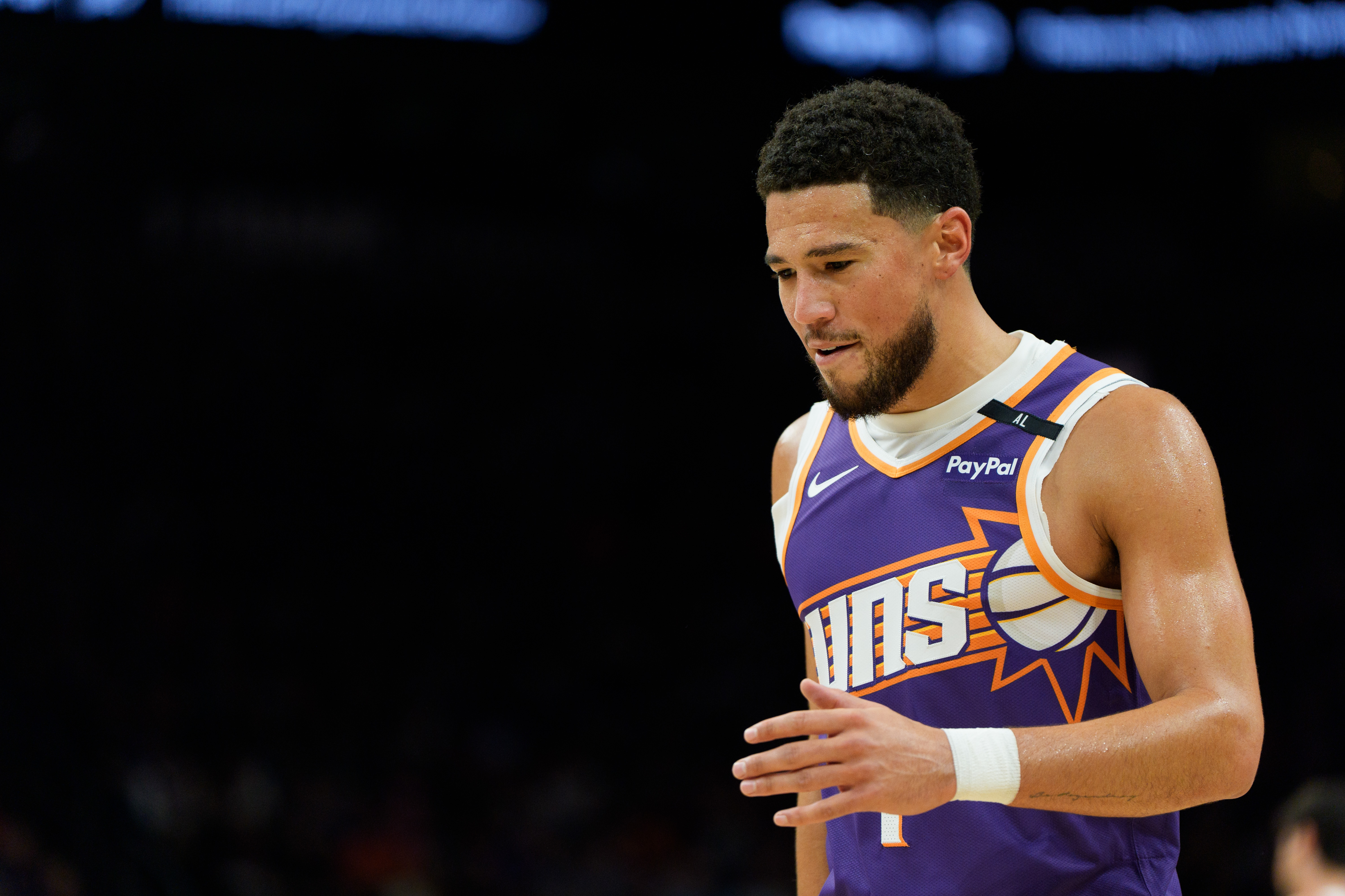 Devin Booker best prop bets for 76ers at Suns(07)