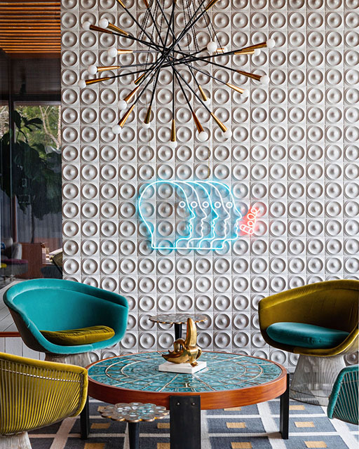 Jonathan Adler crée sa toute première collection de néons avec Yellowpop DKOmag