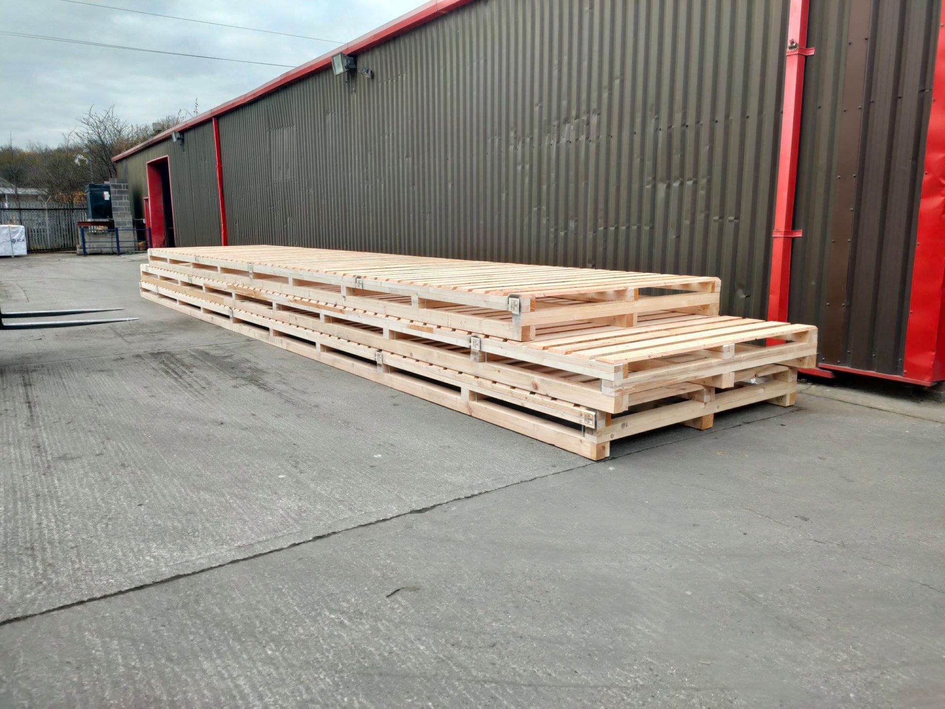 Cases & Crates Pallet & Case Manufacturers Leeds, Bradford D&K Pallets