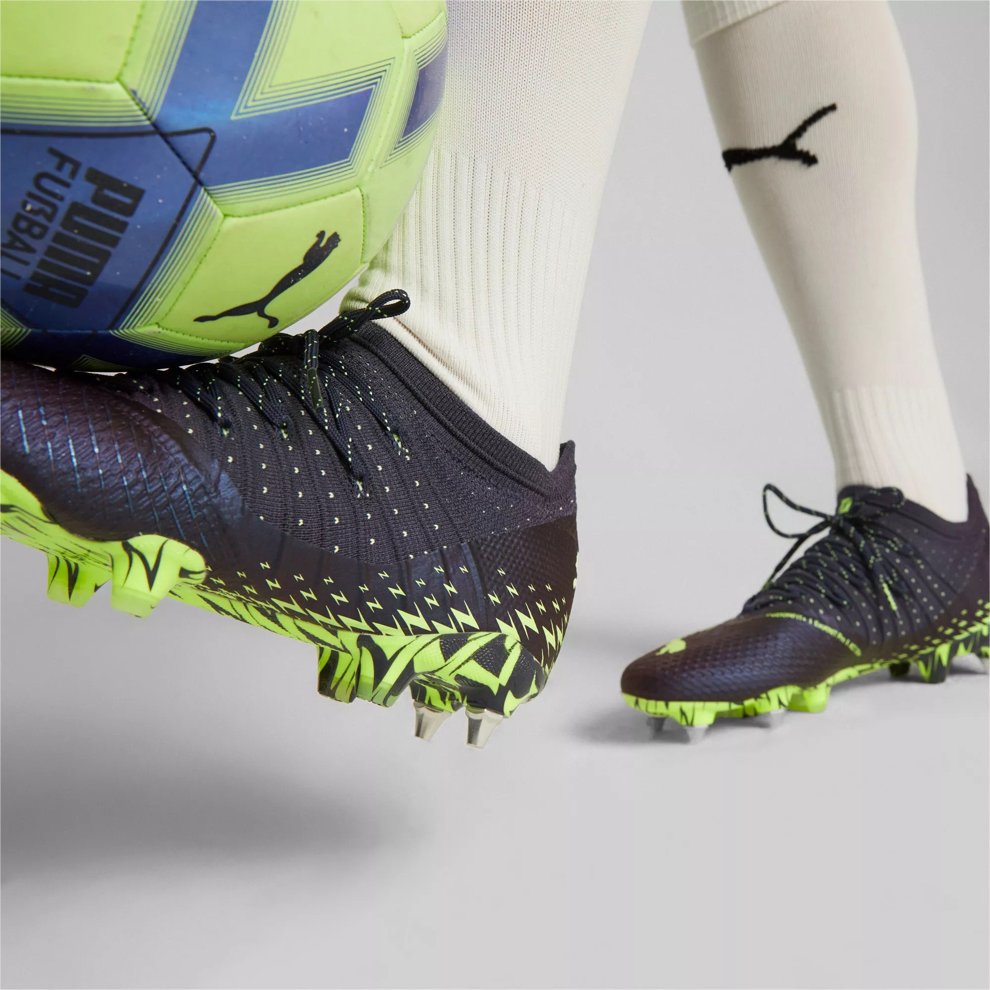 Dick's Sporting Goods PUMA FUTURE Z 1.4 MXSG Soccer Cleats Hamilton Place