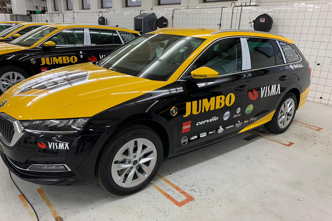 Bestickering wagenpark Team Jumbo Visma DKTR