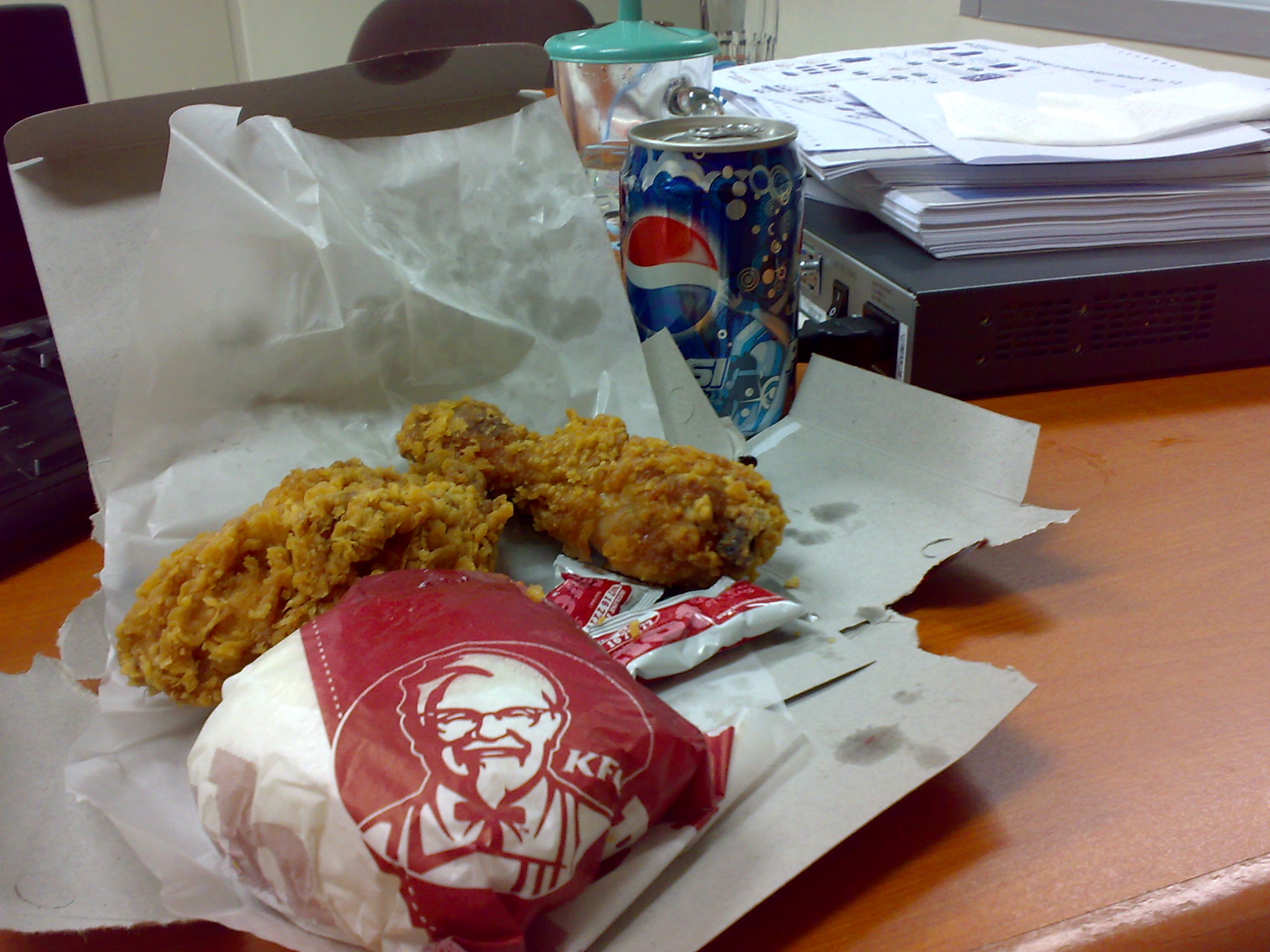 kertas pembungkus nasi KFC Part 1 KASKUS