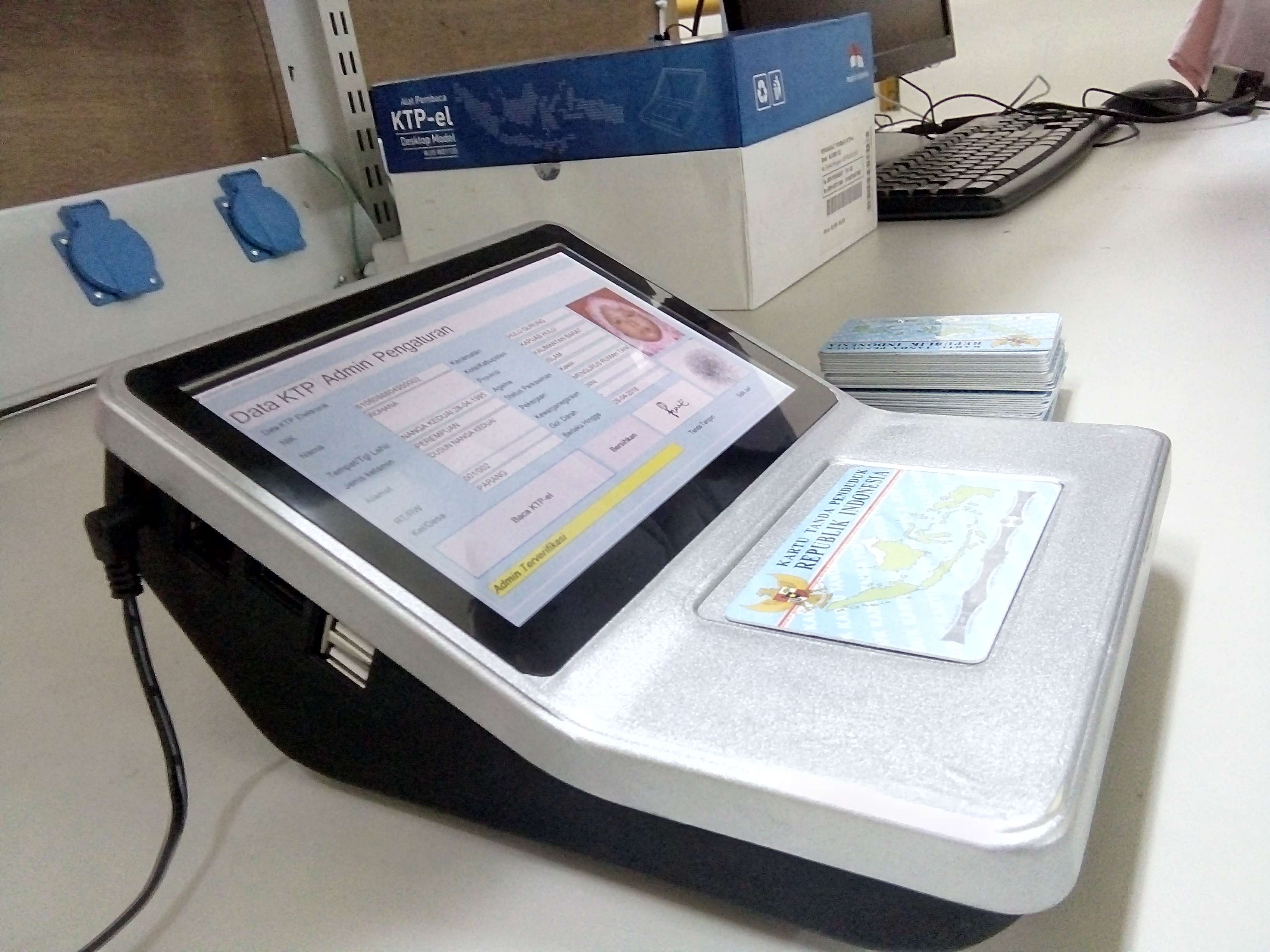 Mesin Pembaca KTP, Alat canggih dengan fitur lengkap KASKUS