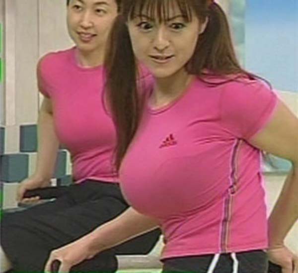 سایز سینه یک زن باعث تبرئه وی شد + عکس