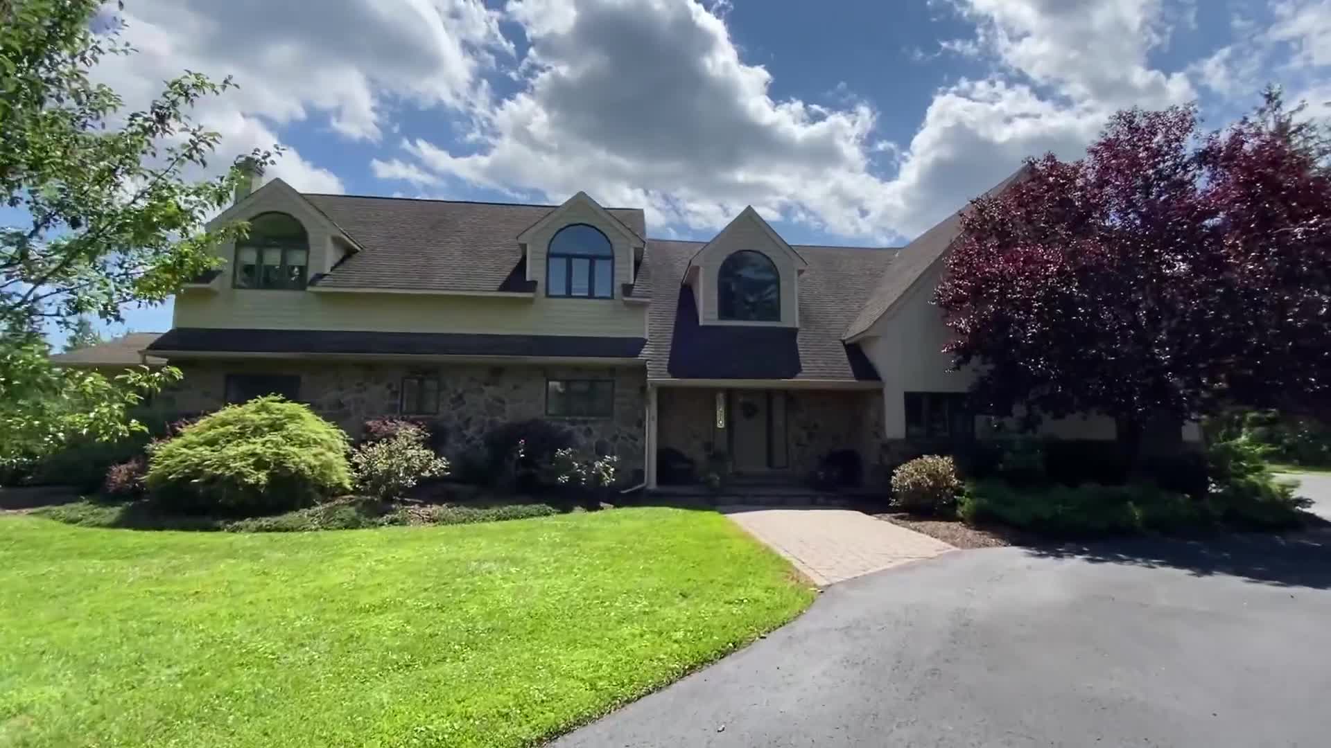 5734 Meetinghouse Road, Pipersville, PA