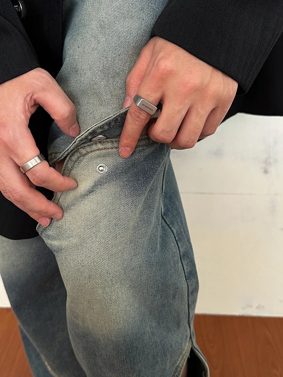 Джинсы "19 Studio Hidden Rivet Jeans" DL Studio