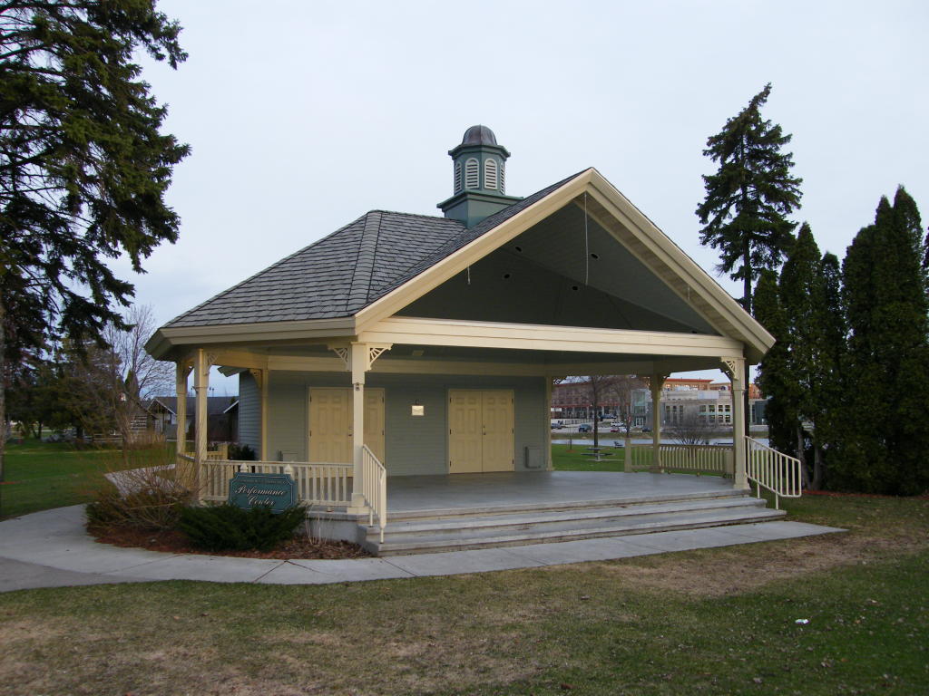 Menominee & Parks & Things Great Lakes Ship Photos