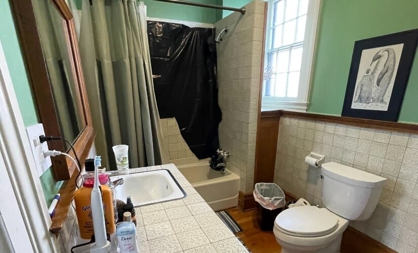 Lighting the Past Bathroom near Ypsilanti DreamMaker Bath & Kitchen