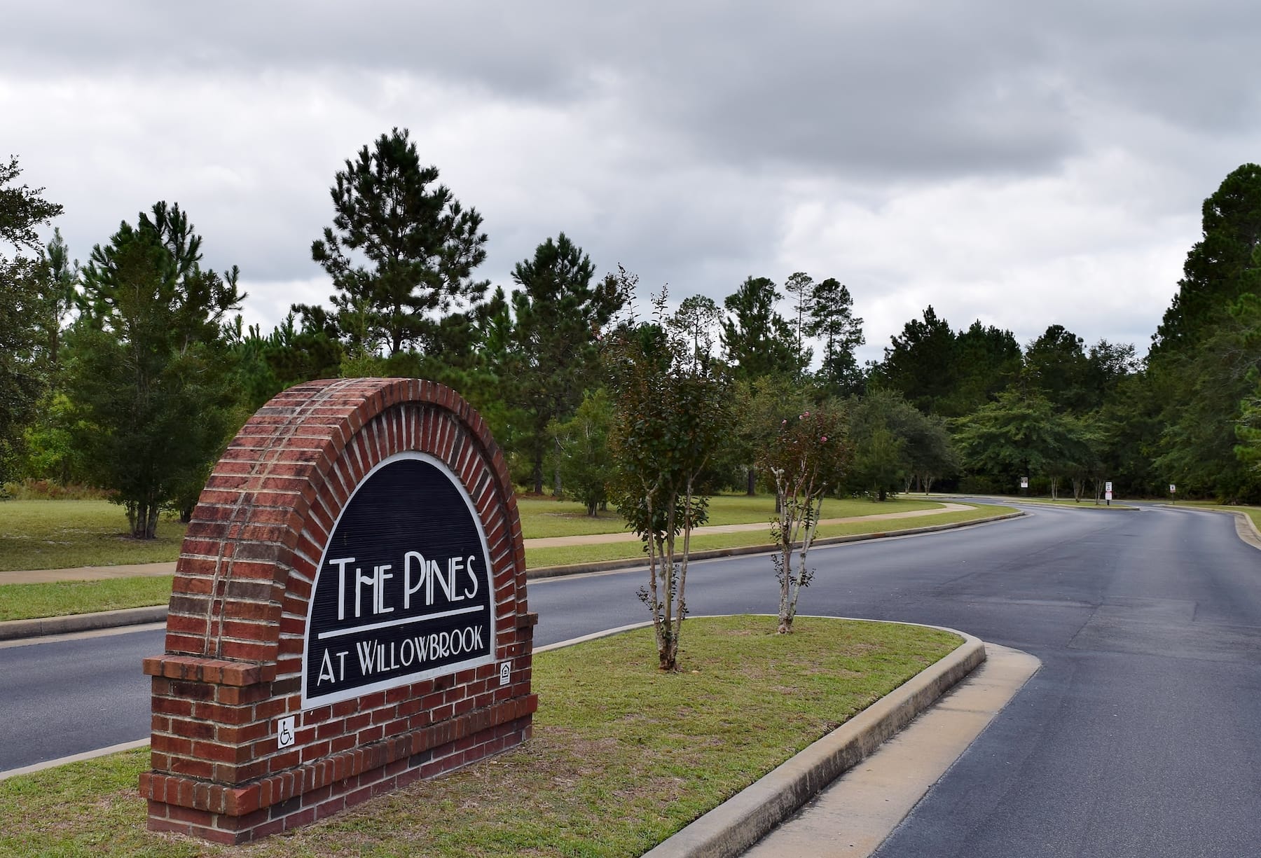 The Pines at Willowbrook located in Hinesville, GA DMA Companies