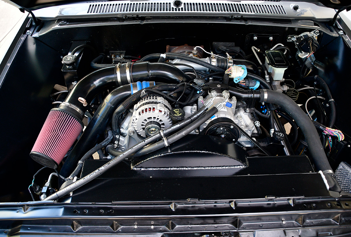 Mad Max - LBZ Duramax Squarebody - DMAX SWAP - Duramax Swap