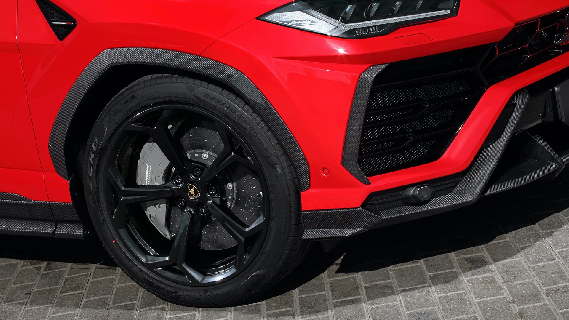 URUS Carbon Fiber Fender Extensions DMC