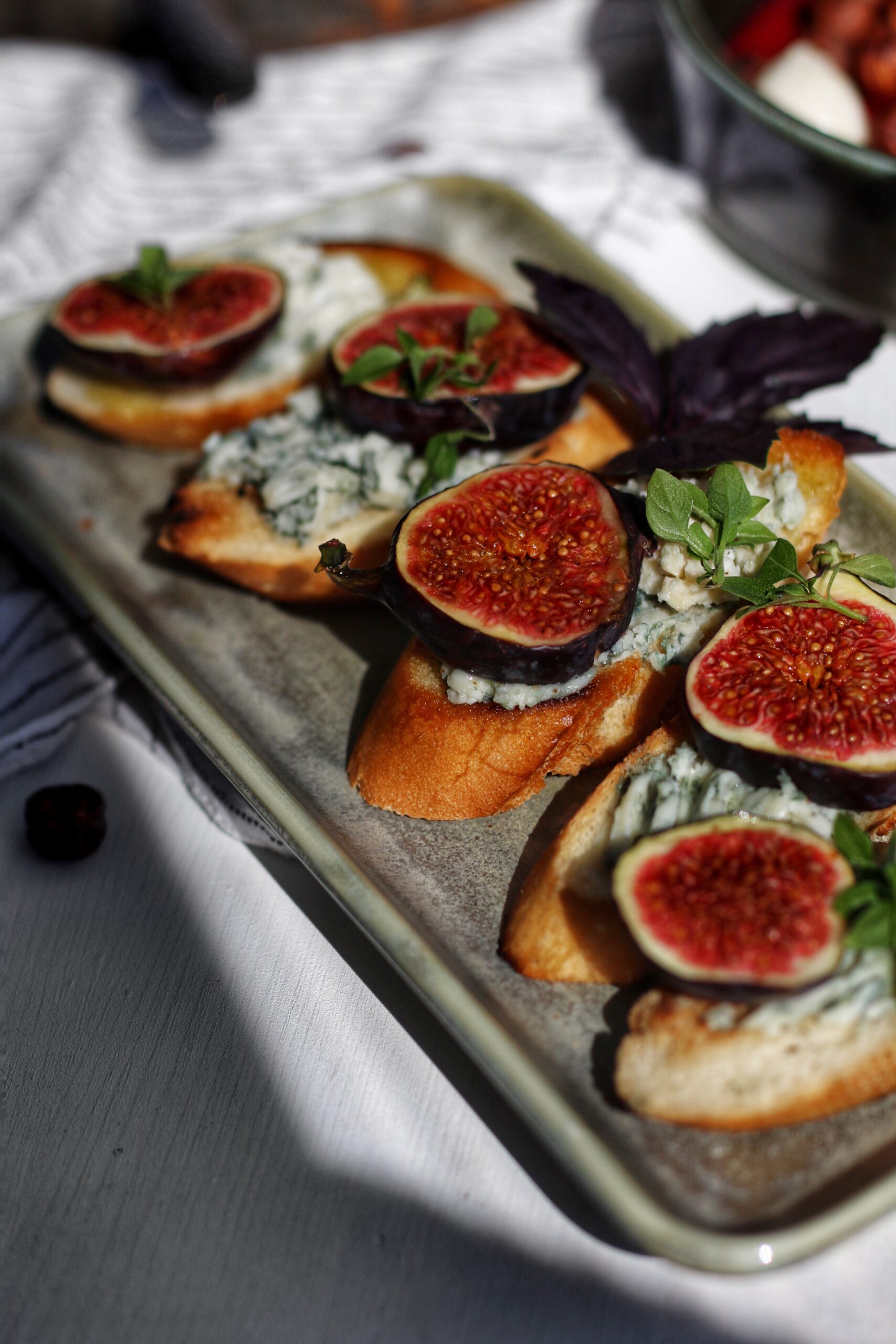 Crostini cu si smochine DeMancare