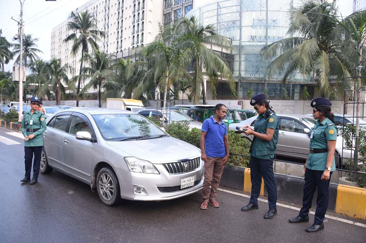 Gallery Dhaka Metropolitan Police