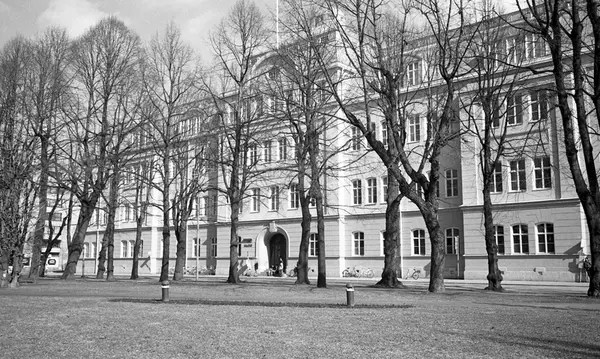 Vasaskolan, Norra Kungsgatan 15, Gävle. Gymnasieskola. 1990