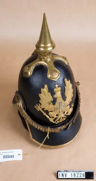 Kask m/1843 Armémuseum / DigitaltMuseum