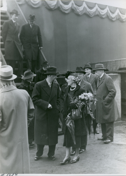 Adm. dir. Aamundsen, fru advokat Heyerdahl og flere andre
