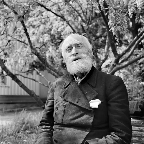 Författaren Knut Hamsun. F. 4 augusti 1859, d. 19 februari 1952, norsk