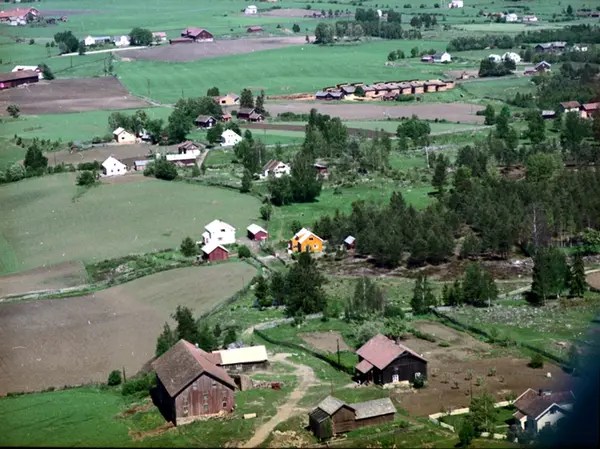 FLYFOTO HUSHAGEN Anno Domkirkeodden / DigitaltMuseum