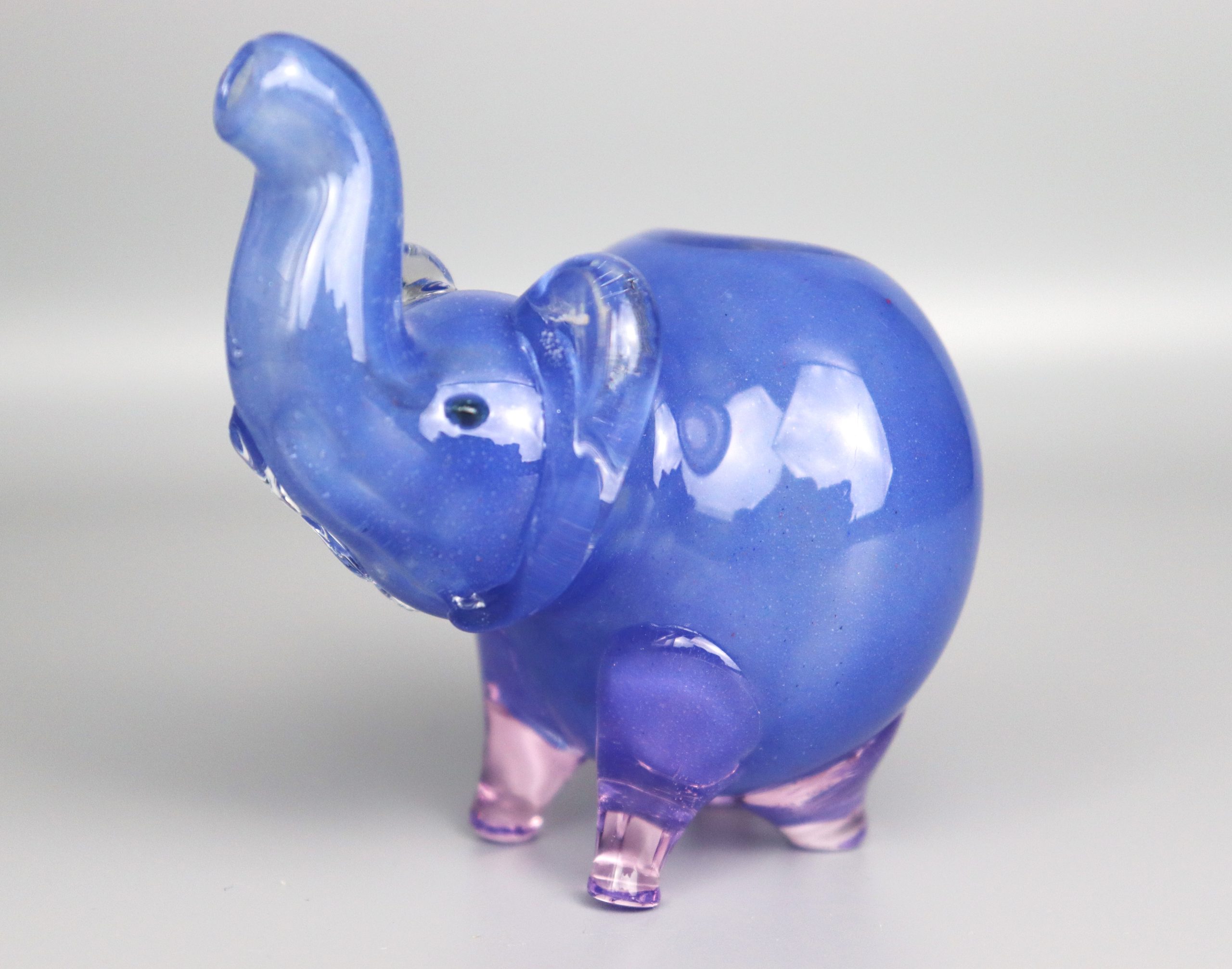 BIG ELEPHANT HAND PIPE DNB Distro