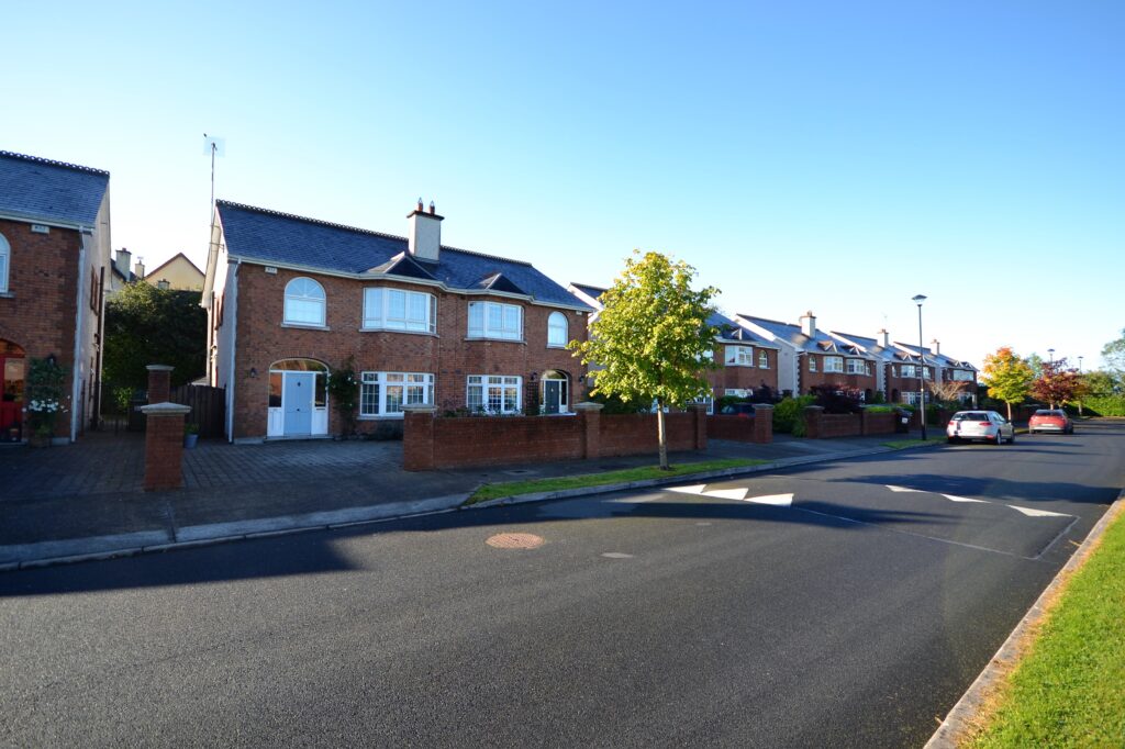 25 Prospect Avenue, Dublin Rd, Mullingar, Co Westmeath €299,950 DNG