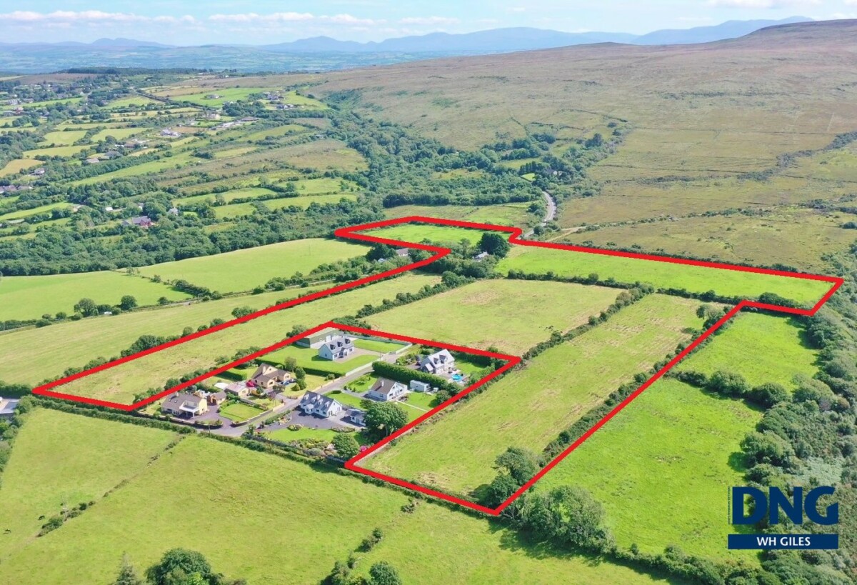 Peacefarm, Farmers Bridge, Tralee, Co. Kerry. V92 H6XA DNG WH Giles