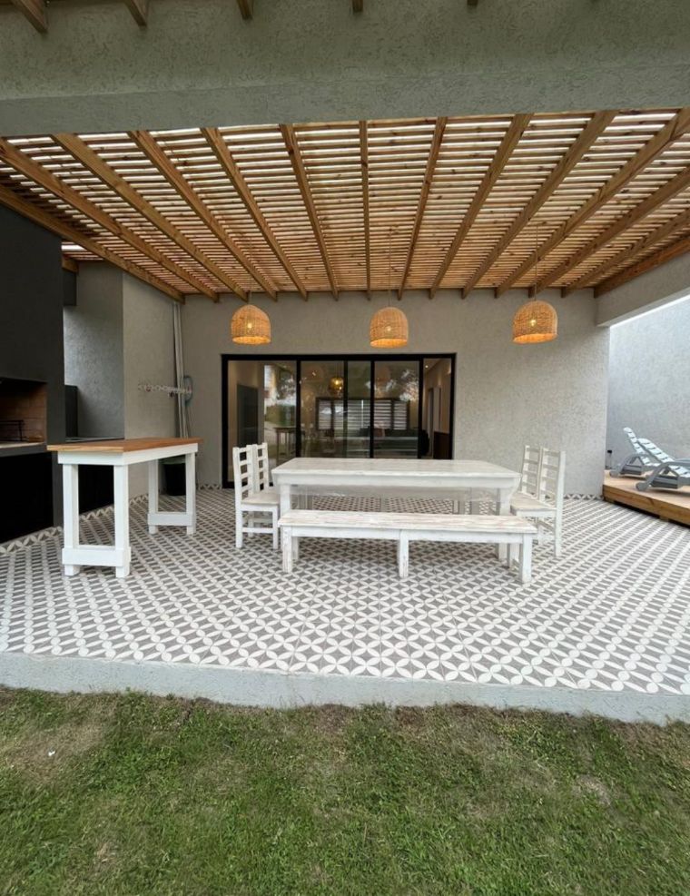 ECUESTRE EN EL BOSQUE