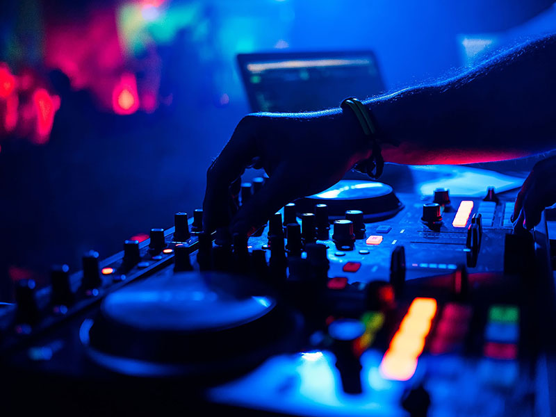 DJ Controller Rental from 220 in Miami, Fort Lauderdale or Palm Beach