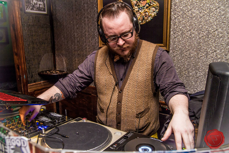 Hire Retro DJ New York DJ Scarlett Entertainment USA