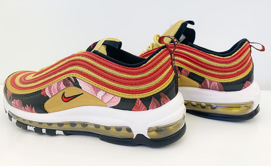 Book Bespoke Shoe Painting Dubai Scarlett Entertainment