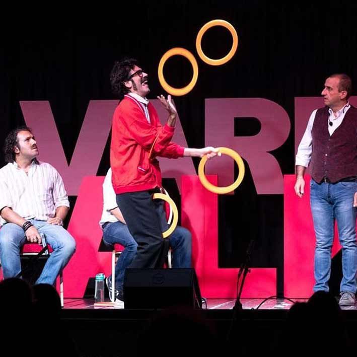 Book Visual Comedy & Juggling Italy Scarlett Entertainment