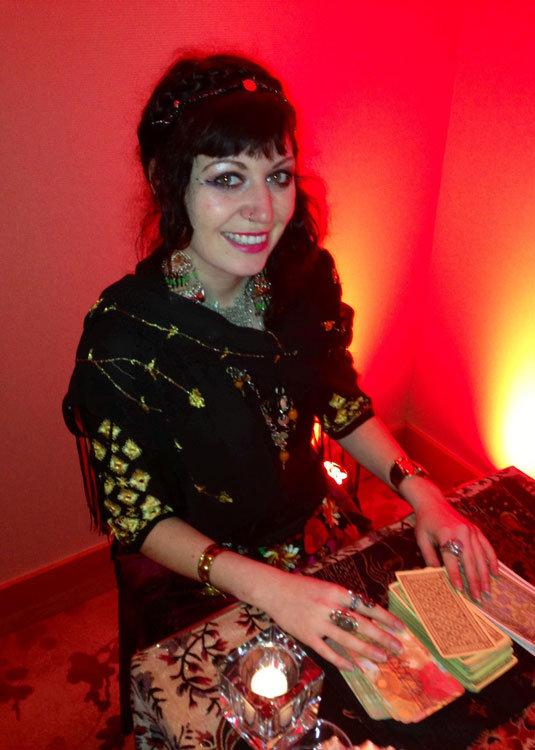 Hire Fortune Teller Tarot and Numerology Fortune Teller Scarlett Entertainment Canada