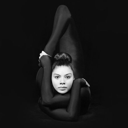Hire Contortionist Paris | Top Contortion Act in the World