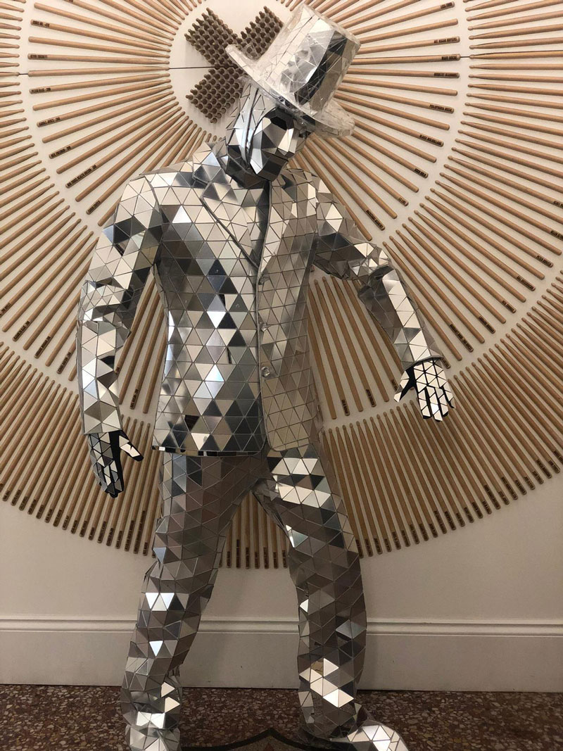 Hire Interactive Mirror Men Sparkly mirrored men to roam and