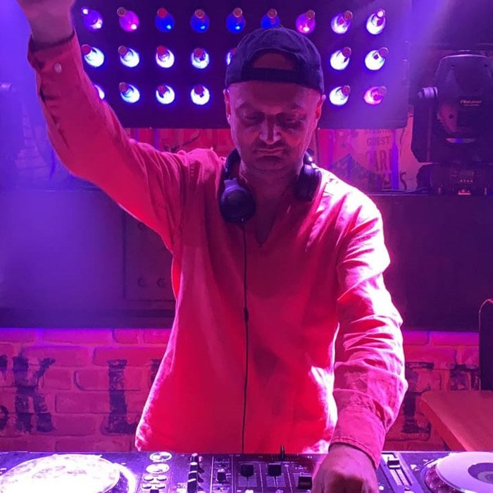 Book a Club DJ in Dubai Scarlett Entertainment UAE