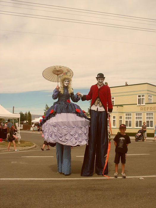 New Zealand Themed Stilts Hire Stilt Walkers Scarlett Entertainment