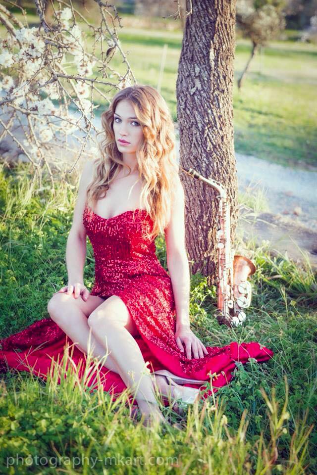 Saxophone Show Female Saxophonist Spain Instrumental Show