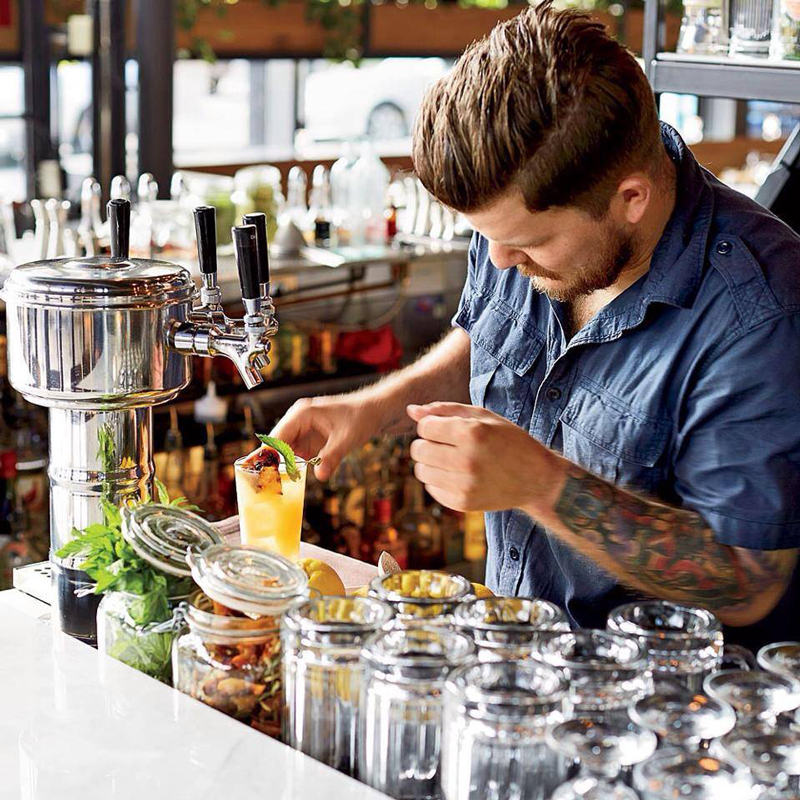 Hire Mixologist Chicago Bartender for Events Scarlett Entertainment US