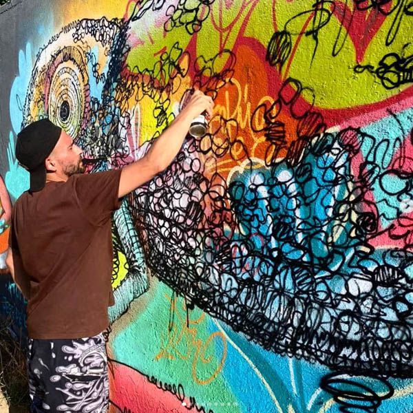 Hire Graffiti Artist in Madrid Scarlett Entertainment